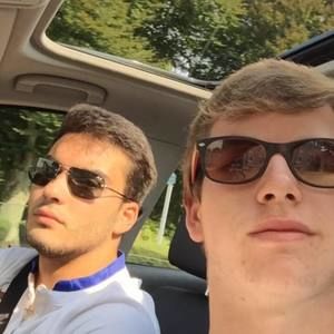 Meet your Posher, Collin